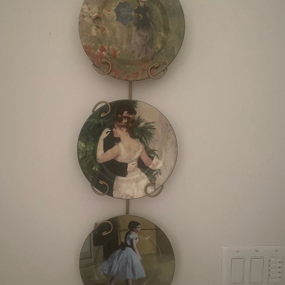 Elegant Wall Decor Plates Set